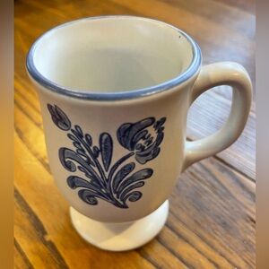 Vintage Pfaltzgraff Cream Pedestal Mug Yorktowne Bon-Ton 1989